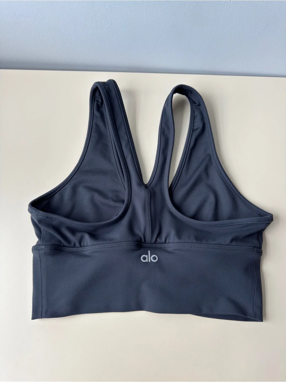 Alo Yoga Charcoal Gray Wild Thing Ruched V-Neck Crop Sports Bra Size S